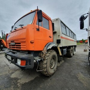 Вахтовый автобус НЕФАЗ 4208-10-30 С089СВ124