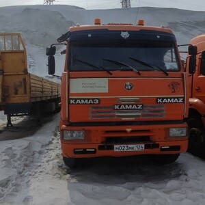 Тягач седельный КамАЗ 6460-63 М023МК