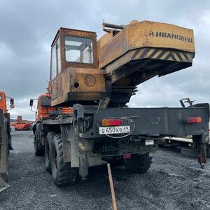 КРАН АВТОМОБИЛЬНЫЙ КС-45717К-3, В 450 РВ 49 RUS