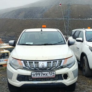 Авто лег грузопасс Mitsubishi 200 н997мх124