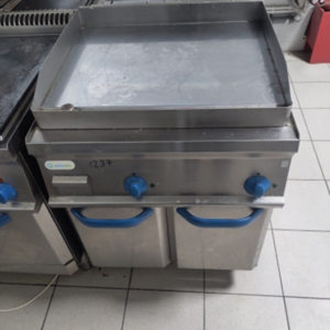 ПИ206009 Оборудование и мебель для кафе, б/у, 198 шт.