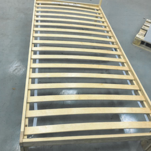 ПИ206344 Кровати, табуреты, подушки, одеяла, постельное белье. Новые.