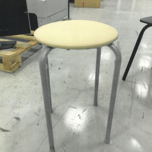 ПИ206344 Кровати, табуреты, подушки, одеяла, постельное белье. Новые.