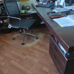 ПИ208404 Мебель, кабинет руководителя б/у 13 шт. (столы, шкафы)