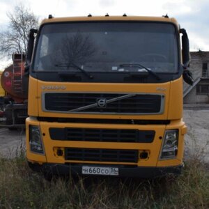 ПИ301201 РЕАЛИЗАЦИЯ Б/У АВТОТРАНСПОРТНЫХ СРЕДСТВ. ТЯГАЧ СЕДЕЛЬНЫЙ VOLVO FM Г.В. 2010. ИНВ № V99991585