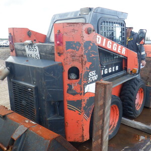 ПИ309166 DIGGER SSL5700 ПОГРУЗЧИК ФРОНТАЛЬНЫЙ 2011Г.В.