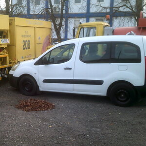 ПИ402196 Автомобиль Citroen Berlingo NEW пассажирский Dynamique ; Цистерна ЗИЛ-433362