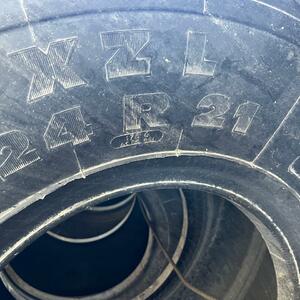Грузовая шина 24R21 Michelin XZL