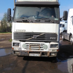 Грузовой тягач седельный Volvo FH-12