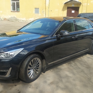 Автомобиль Genesis G90